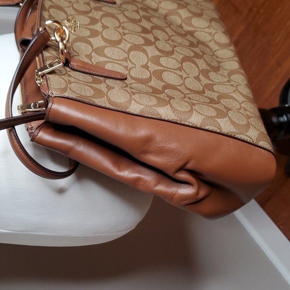 Coach Signature Christie Carryall - Picture 14 of 16